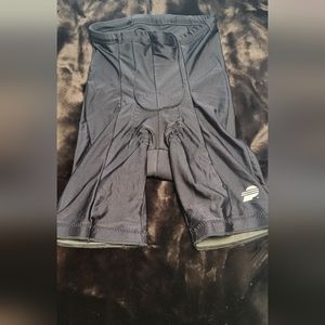 B8) Performance Cycling Shorts Size Medium Padded